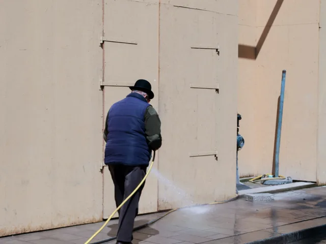 Building Exterior Cleaning