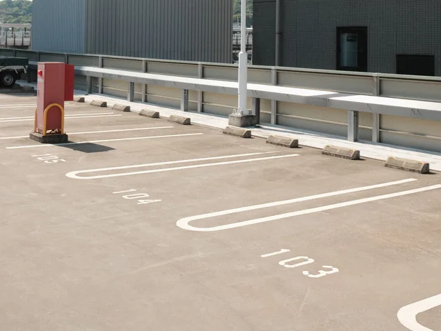 Parking Lot Cleaning